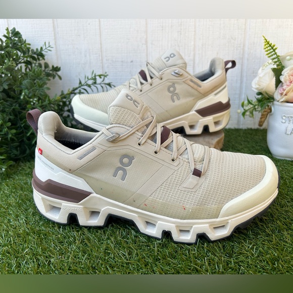 ON Cloudwander Waterproof  women size 9.5 
COLOR: SAND | IVORY $ 170 - Picture 7 of 16
